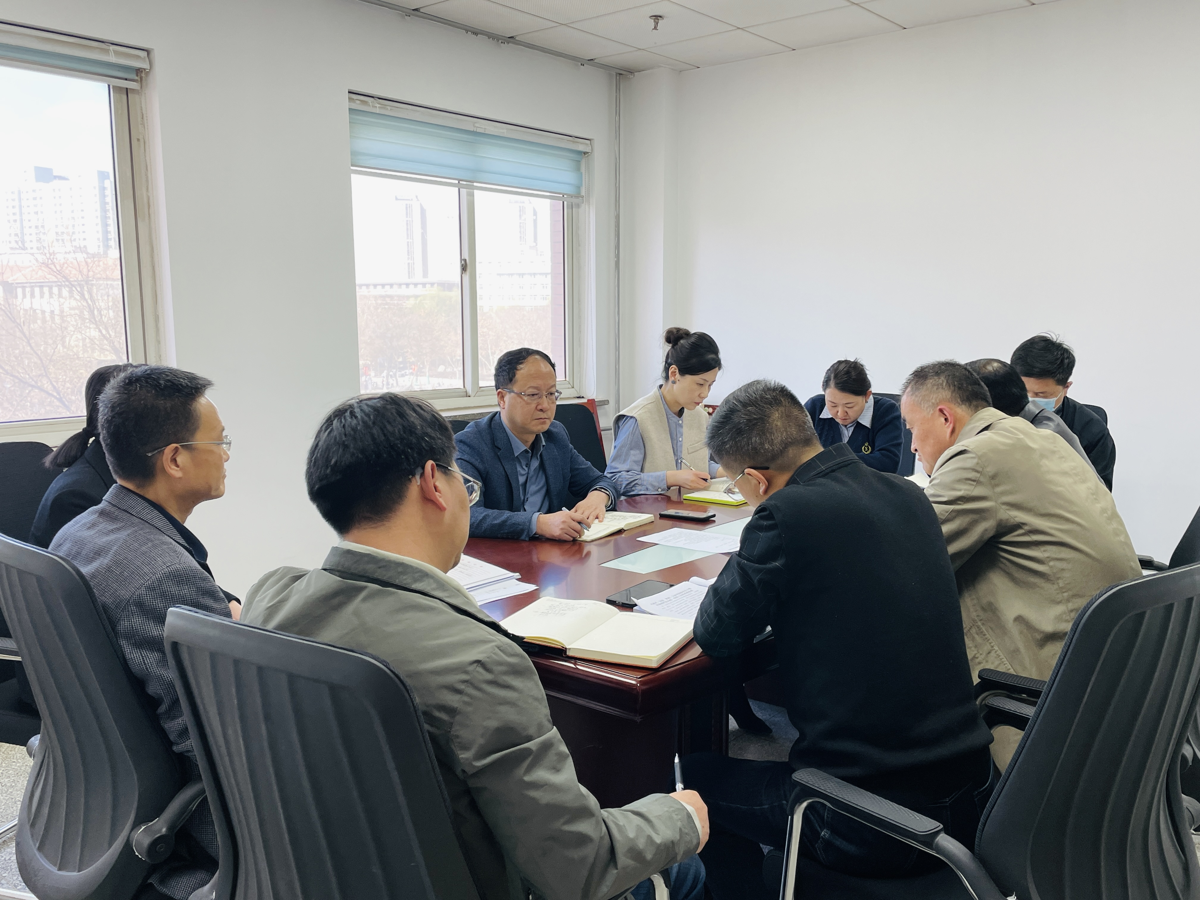 Bwin必赢召开党委理论学习中心组学习（扩大）会